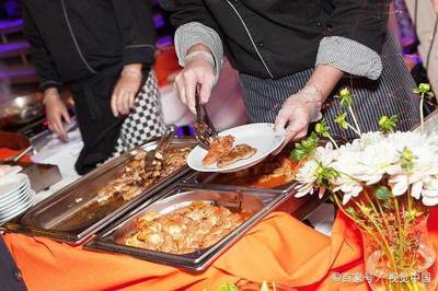 “小藍(lán)鯨”連鎖餐飲品牌營銷戰(zhàn)略的啟示與歌舞活動(dòng)實(shí)踐